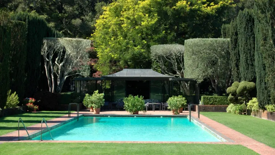 Come risparmiare per realizzare una piscina da giardino: le soluzioni più interessanti