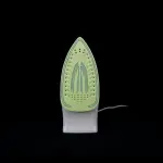 Vestiti immacolati con il miglior ferro da stiro