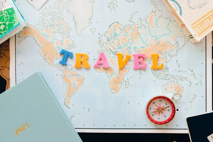 Prima di partire: le cose che spesso dimentichiamo quando organizziamo un viaggio