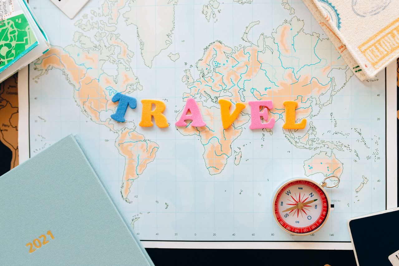 Prima di partire: le cose che spesso dimentichiamo quando organizziamo un viaggio